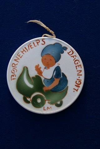 Children's Help Day's plate 1917
