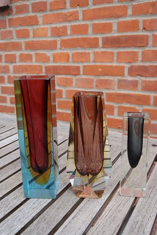 Art Glass. 3 vases
