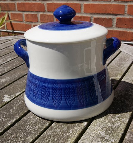 Blue Koka Swedish porcelain, the large covered pot with 2 handles
