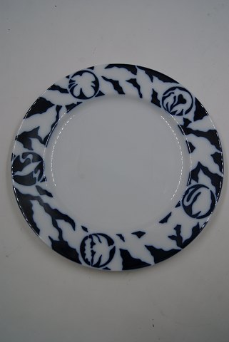 H.C. Andersen Rosendahl Danish porcelain. Luncheon plates 23.5cm