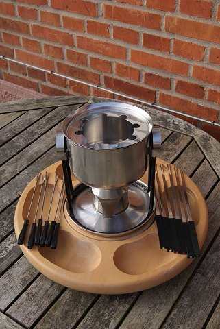 Fondue set of stainless steel on a swivel wooden tray from Digsmed Denmark and with 2 x 6 forks