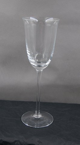 Eclair crystal glassware by Holmegaard, Denmark. Red wine glasses 23cm