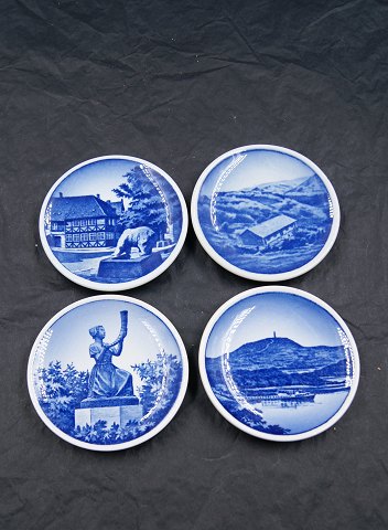 Plaques or mini plates from Royal Cph. & Aluminia, with motifs from Denmark.