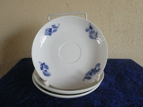 item no: po-Flettet 3 underkopper 8041