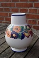 Gylden Sommer fajance porcelæn, buttede vaser 
højde 21,5cm