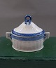 Blå Vifte porcelæn. Stor, oval sukkerskål med låg og hanke eller bonbonniere