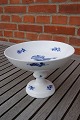 Blue Flower Plain Danish porcelain. Centerpiece or 

cake dish on high stand