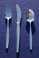 Cypres Georg Jensen sølvbestik, sæt middagsbestik 
á 3 dele. Kniv med grillskær