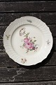 Frisenborg with gold rim Danish porcelain, luncheon plates 22cm