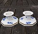 Blå Blomst Kantet porcelæn, par lave lysestager 
med og uden guldkant.