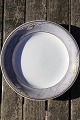 Grå Magnolia porcelæn, store middagstallerkener 
27cm.
TILBUD på flere